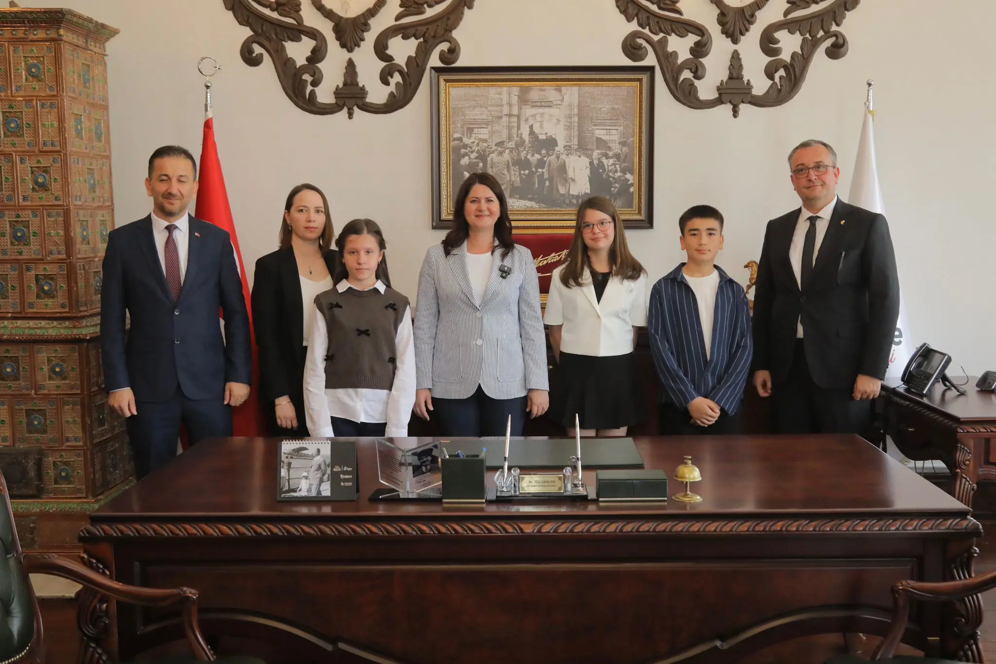 23 NİSAN’DA EDİRNE BELEDİYESİ’NDE ANLAMLI DEVİR TESLİM  galeri görseli